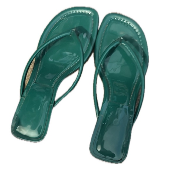 ZARA Green Strappy Sandals - Picture 2 of 4
